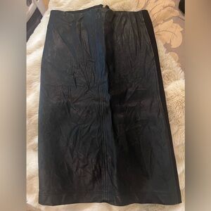 Neiman Marcus Collection - Leather Pencil Skirt - Size XS - Lightly Worn